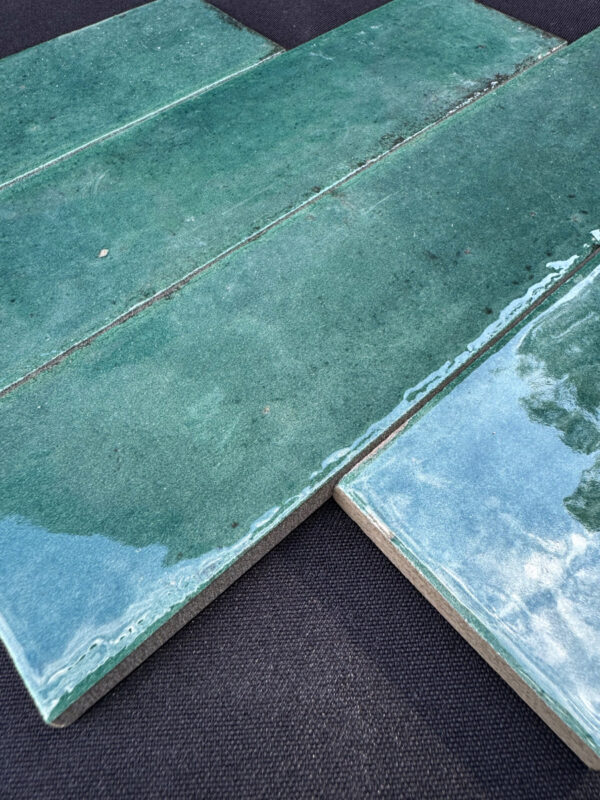 Produktbild für die Fotogalerie glänzenden Wandfliese Marazzi Lume Emerald Lux