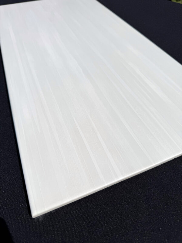 Produktbild der Wandfliese Laniea 30x60 Weiss-Grau Steingut