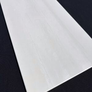 Produktbild der Wandfliese Linira 30x60 Weiss-Beige Steingut
